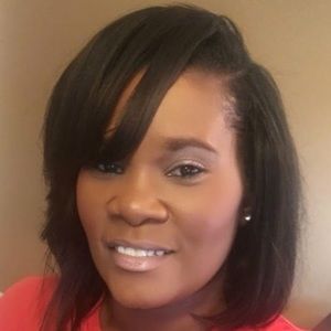 Meet your Posher, Renee